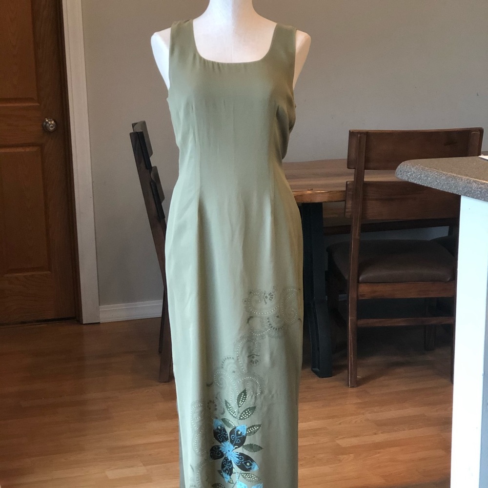 Beautiful dress☀️